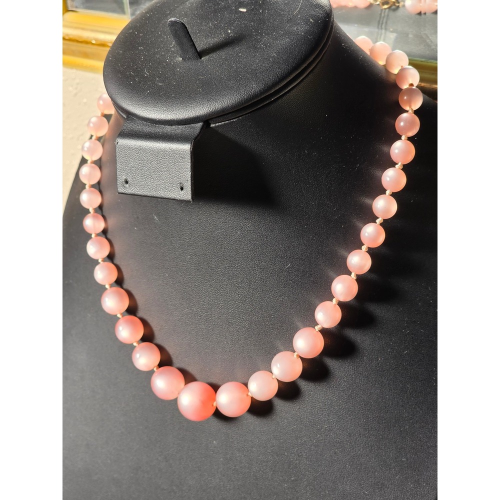 Vintage Pink Moonglow Lucite Graduated Beaded Necklace 18" - Picture 12 of 16
